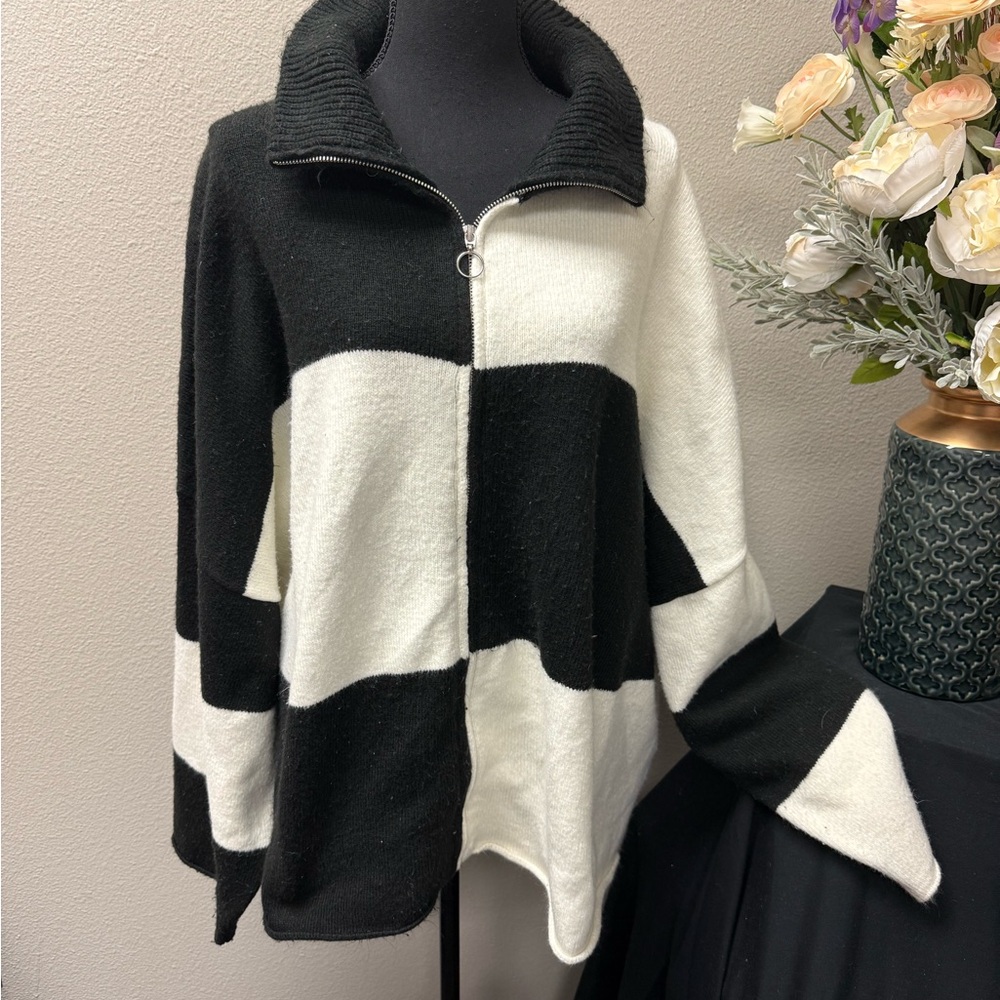 ASOS Design Curve Black White Zip Sweater 22 | Colorblock Fall Knit Jacket